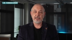 Подпечатать денег или урезать "социалку"