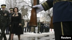 Atifete Jahjaga, foto nga arkivi