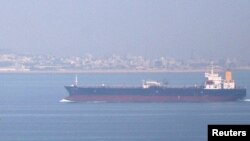 عکس آرشیوی است.