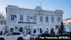 Здание одной из первых аптек в Уральске построено в 1868 году. 8 января 2019 года.
