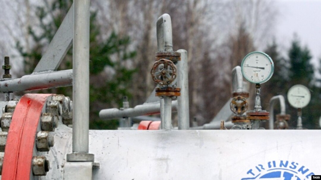 Россия и Белоруссия договорились по объемам беспошлинных поставок нефти.