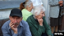 O generaţie manipulată în scopuri politice