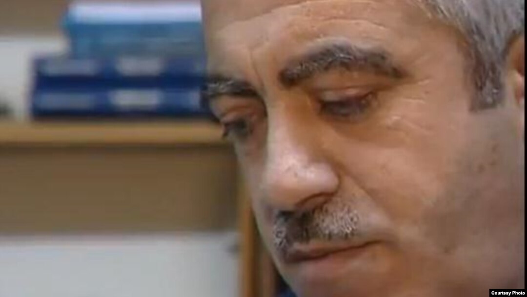 Yazıçı Rövşən Yerfi.