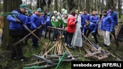 Піянэры на суботніку, архіўнае фота