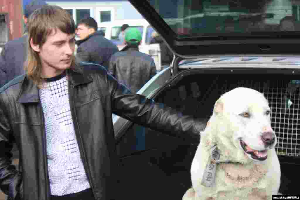 Большинство продавцов - русскоязычное население Бишкека