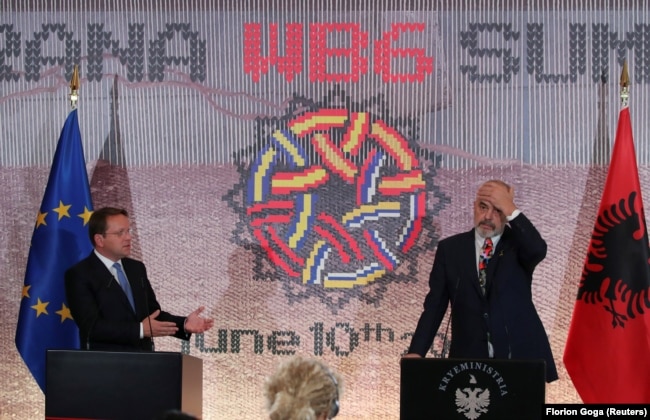 Komisioneri për Zgjerim i BE-së, Oliver Varhelyi dhe kryeministri i Shqipërisë, Edi Rama. Tiranë, 10 qershor, 2021.
