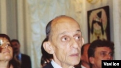 Виктор Голышев. [Фото — <a href="http://gallery.vavilon.ru/" target=_blank>«Лица русской литературы»</a>]