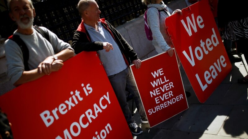 فرانسه تمدید مهلت خروج بریتانیا از اتحادیه اروپا را رد کرد