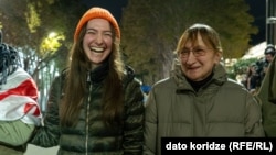 ჯერ ბაია მარგიშვილს შეუფარდეს 14-დღიანი პატიმრობა, შემდეგ დედამისს, ფატი ბაგრატიას, ახლა კი მარგიშვილი კიდევ ხუთი დღით გაუშვეს საპატიმროში.