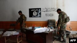 ارشیف، د افغان ځواکونو له خوا په ننګرهار کې د داعش ډلې د یوه نیول شوي مرکز انځور July 26, 2016