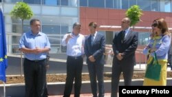 Kryeministri i Kosoves, Hashim Thaçi, Ministrja për Integrime Evropiane, Vlora Çitaku, Shefi i Zyres se BE-së në Kosovë, Samuel Zhbogar, Kryetari i Graçanicës, Bojan Stojanoviq marrin pjesë ne inaugurimin e objektit të ri të komunës së Graçanicës, 23 korrik 2013