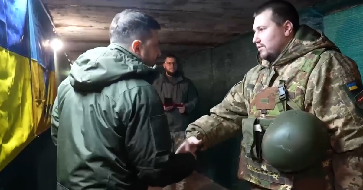 Довіра українців до ЗСУ та президента перевищує довоєнні показники