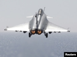 Avion luftarak "Rafale"