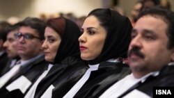 تصویر آرشیوی از گروهی از وکلای ایران در یک مراسم رسمی