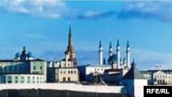 Despre Hani şi Kremlini: Tatarstan şi viitorul federalismului, de Katherine E. Graney, ed. Lexington Books, 2008 (detaliu de pe copertă)