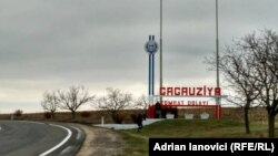 Moldova / Gagauzia - day of presidential elections, entrance