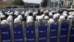 İstanbulda mitinqlər yasaqlanıb. CHP etirazlara çağırır