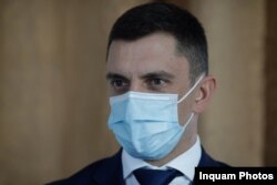 Eduard Novak, ministrul Tineretului și Sportului, are mai multe apartamente.