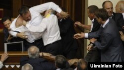 Бойка ў Вярхоўнай радзе. Кіеў, 24 траўня 2012 году