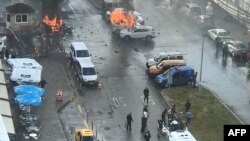 Место взрыва в турецком городе Измир. 5 января 2017 года.