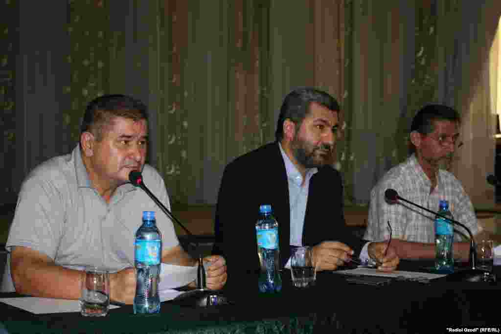 Аҳзоби мухолиф дар ҷаласаи рӯзи 10 август барномаи "номзади ягона" ба интихоботи моҳи ноябрро баҳс карданд, вале исми ин номзад ҳанӯз мушаххас нашудааст.