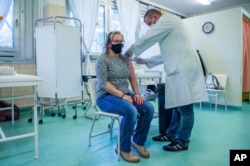 Вакцинация «Спутником V» в Венгрии.