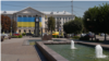Попри постійні тривоги, у Запоріжжі працюють магазини, громадський транспорт, багато людей – на вулицях