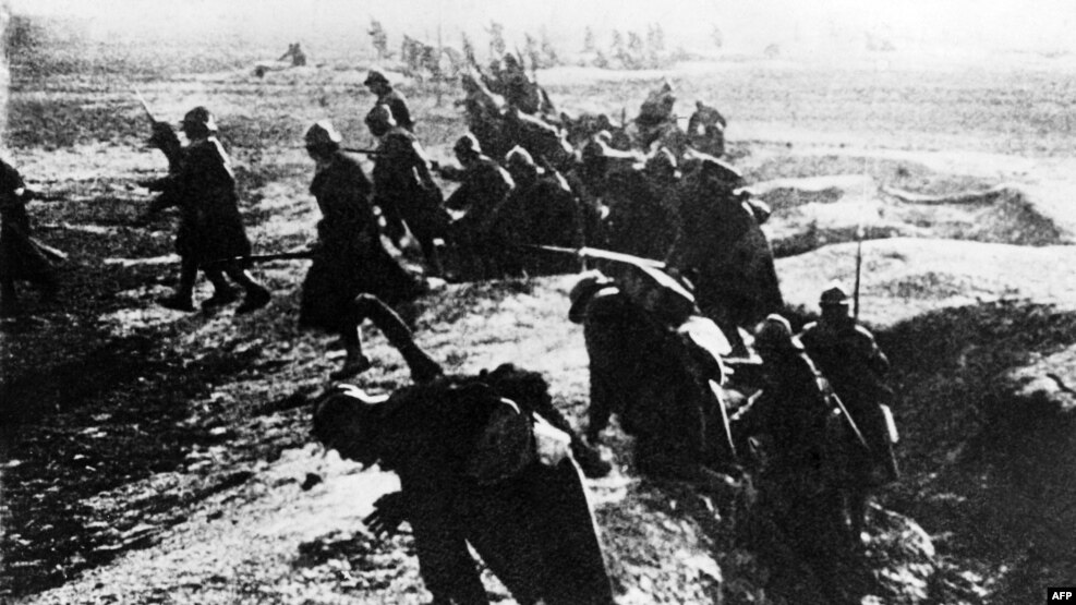 Ushtarët francezë gjatë një ofensive në betejen e Verdunit në vitin 1916