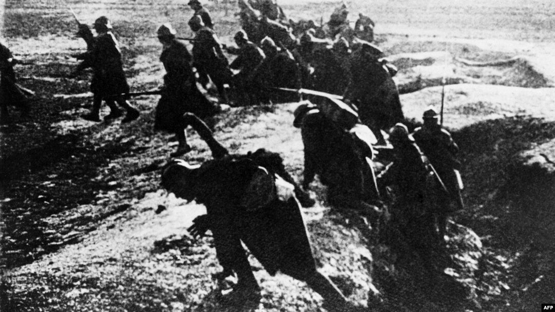 Fransa hərbçiləri hücuma keçir, 1916