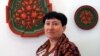 Наталія Рибак, майстриня петриківського розпису. Дніпро, 18 квітня 2019 року