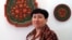 Наталія Рибак, майстриня петриківського розпису. Дніпро, 18 квітня 2019 року
