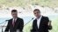 Kryeministri i Maqedonisë, Zoran Zaev dhe ai i Greqisë, Alexis Tsipras në ditën kur u arrit Marrëveshja për emrin. Prespë, 17 qershor, 2018. 