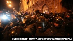 Штовханина між протестувальниками і правоохоронцями, Київ, 19 лютого 2017 року