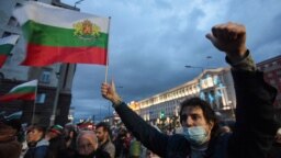 Протестиращи срещу правителството през 2020 г. също са били сред подслушваните