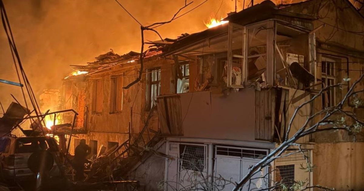 Удар РФ по Одесі: дві людини загинули, 14 постраждали, зруйновані квартири і будинки - ДСНС