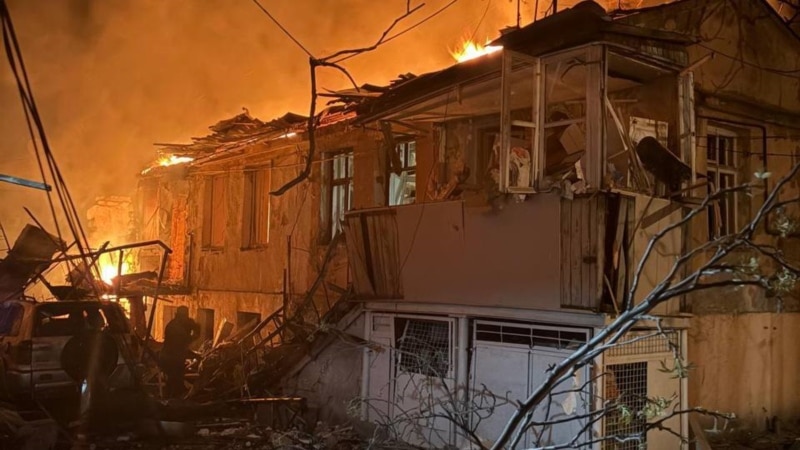 Удар РФ по Одесі: дві людини загинули, 14 постраждали, зруйновані квартири і будинки – ДСНС