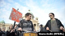 Protesti zbog izbornih rezultata u nekoliko gradova Srbije
