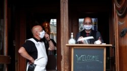 Konobari u Briselu čekaju mušterije, 8. juni 2020.