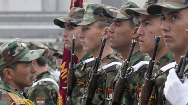 В Минобороны Таджикистана отказались от «таджикских» воинский званий