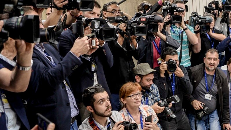 Владата жали за инцидентот со фоторепортерите на вчерашната лидерска средба
