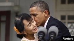 Opposition leader Aung San Suu Kyi meets with U.S. President Barack Obama in Rangoon.