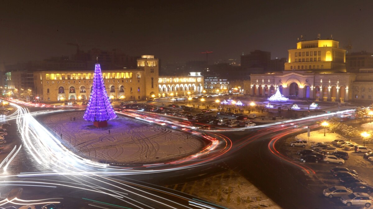 армения год