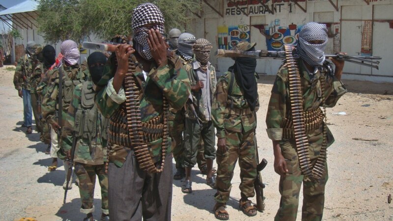 Во терористички напад во Сомалија убиени 27 војници