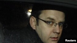 Andy Coulson după demisia sa din funcția de șef al presei la biroul premierului britanic