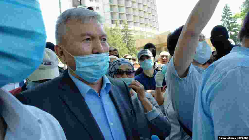 Rakhman Alshanov, chairman of the Public Council of Almaty, urged protesters to disperse.