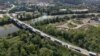 Tokom protekla dva dana, autoprevoznici su blokirali carinske terminale i prilaze najvećim gradovima zbog, kako kažu, diskriminacije i u Evropskoj uniji, i u BiH.