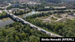 Tokom protekla dva dana, autoprevoznici su blokirali carinske terminale i prilaze najvećim gradovima zbog, kako kažu, diskriminacije i u Evropskoj uniji, i u BiH.