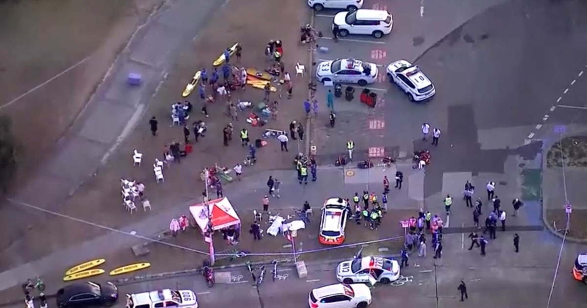 Bota e dënon sulmin vdekjeprurës në plazhin australian