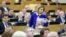 A Duma ülésén a helyettes házelnök, Natalia Poklonszkaja, 2021. április 28-án