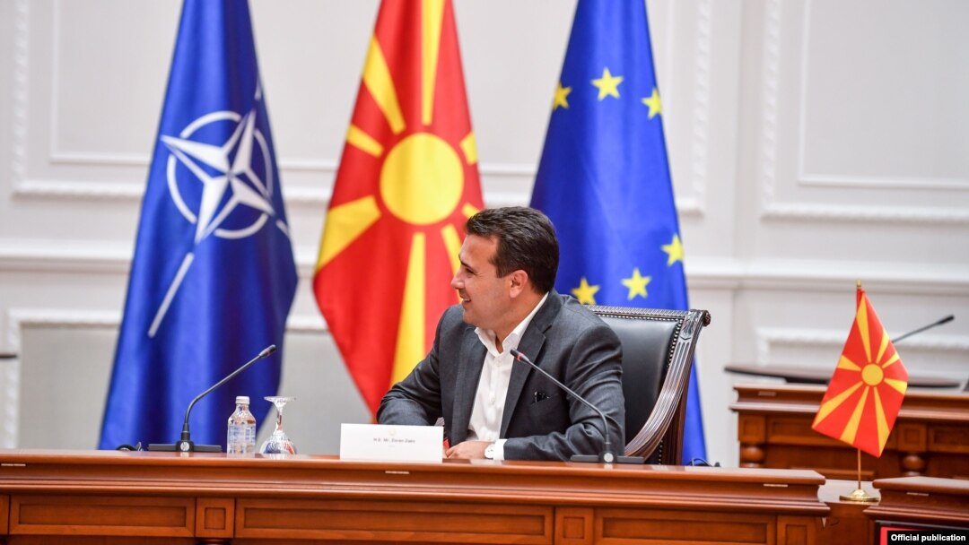 Премиерот Зоран Заев прими делегација бизнисмени и градоначалници од Полска на 20 септември 2021. Премиерот не носи маска за разлика од неговите гости.